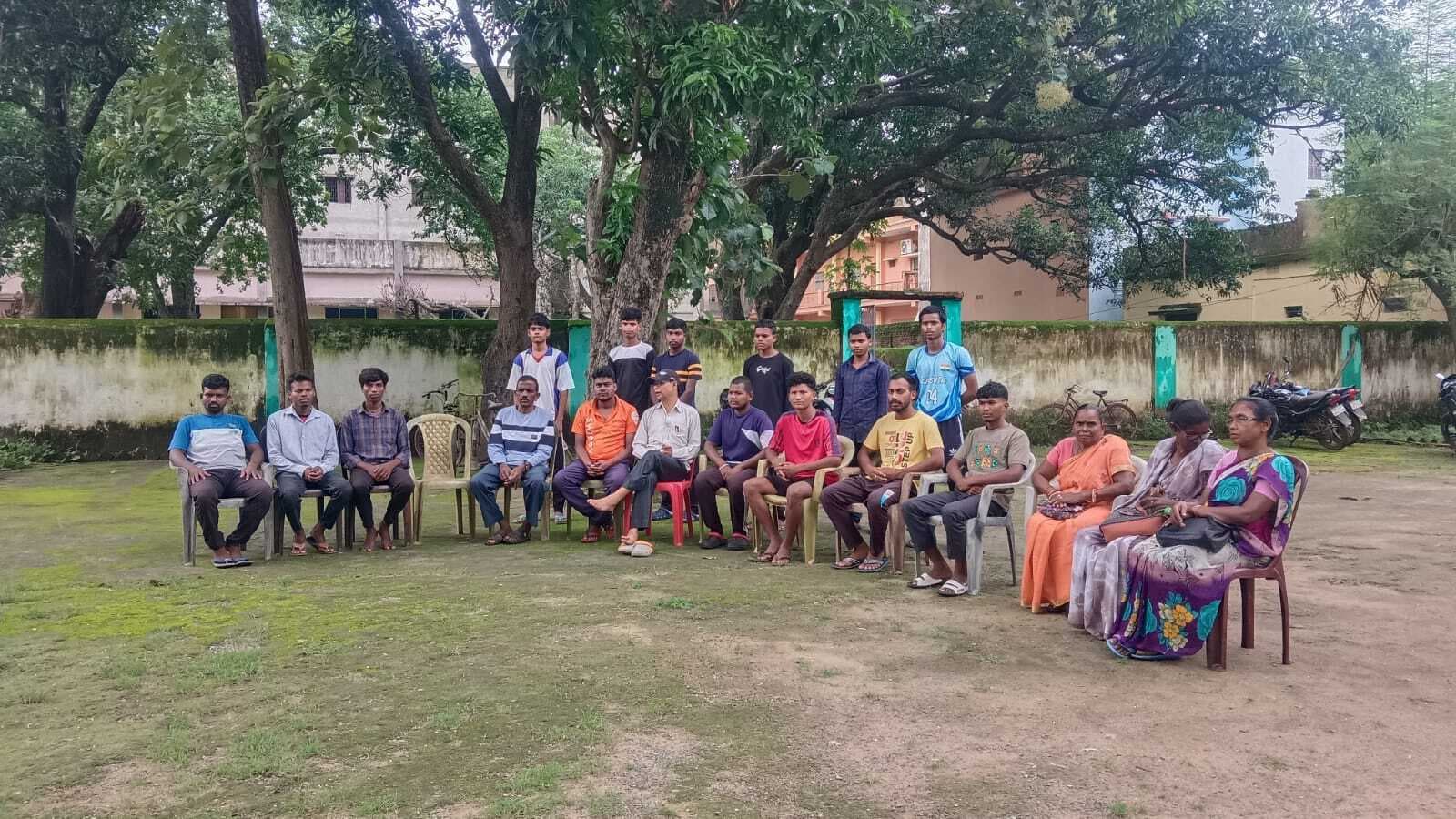 Deoghar news : आदिवासी हॉस्टल के छात्रों की मांग, नौ अगस्त से पहले हो रसोइया की व्यवस्था नहीं तो होगा विरोध