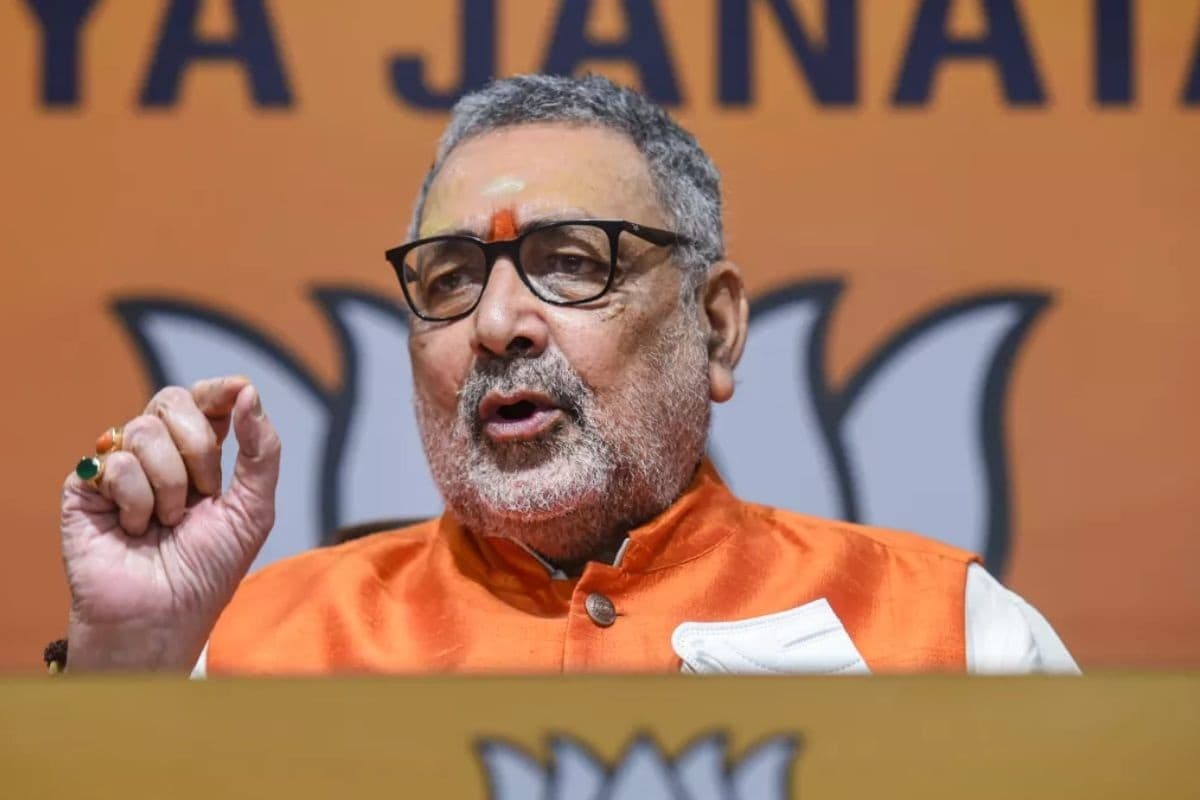 गिरिराज सिंह के आश्वाशन से टूटा जन सूरज का अनशन, बोले- जानकारी के आभाव में चल रहा था आंदोलन