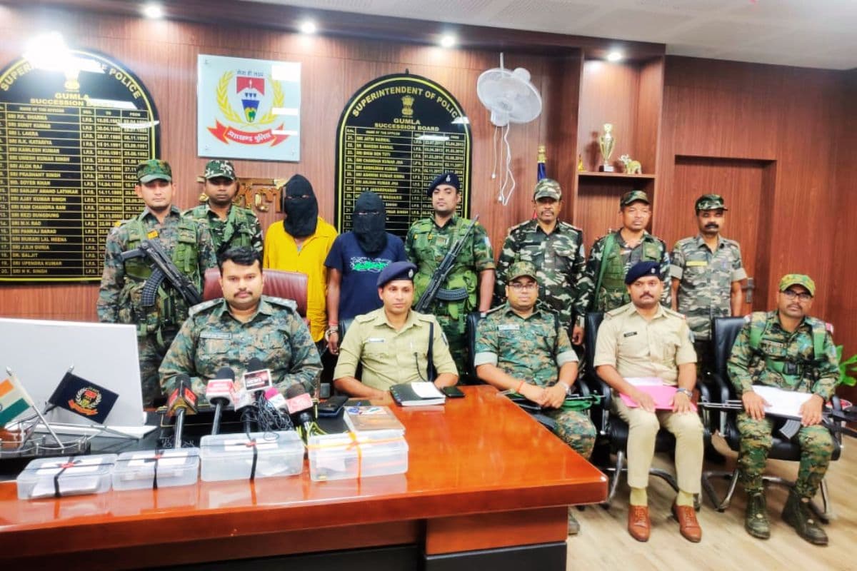 Gumla News: जेजेएमपी का एरिया कमांडर प्रवीण एक्का और छोटू नायक गुमला के जंगल से गिरफ्तार