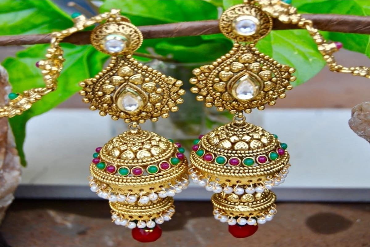 kundan jhumke