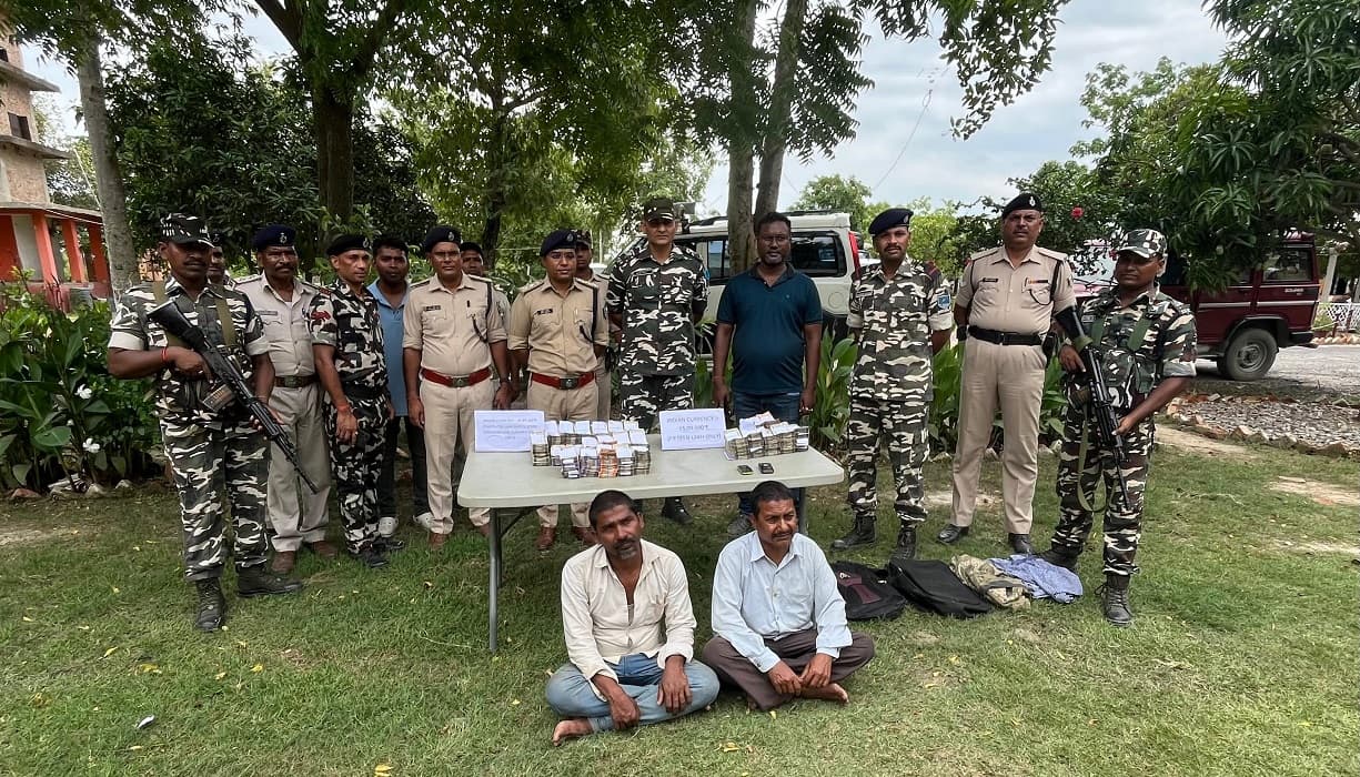 Bihar News : भारत-नेपाल सीमा पर 2 संदिग्ध गिरफ्तार, SSB की कार्रवाई में लाखों के कैश और फोन जब्त