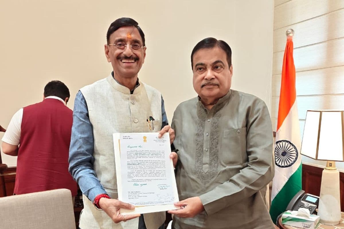 sanjay seth with nitin gadkari sanjay seth with nitin gadkari