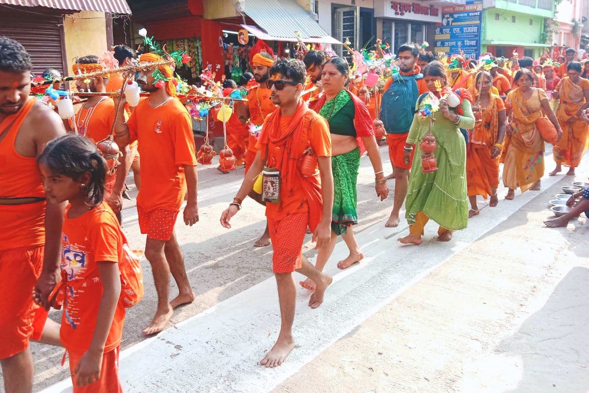 Shravani Mela 2025: श्रावणी मेले में भक्ति और सांस्कृतिक रंगों का संगम, शिवरूप कांवरिये और महाकाल की झांकियों ने मोहा मन