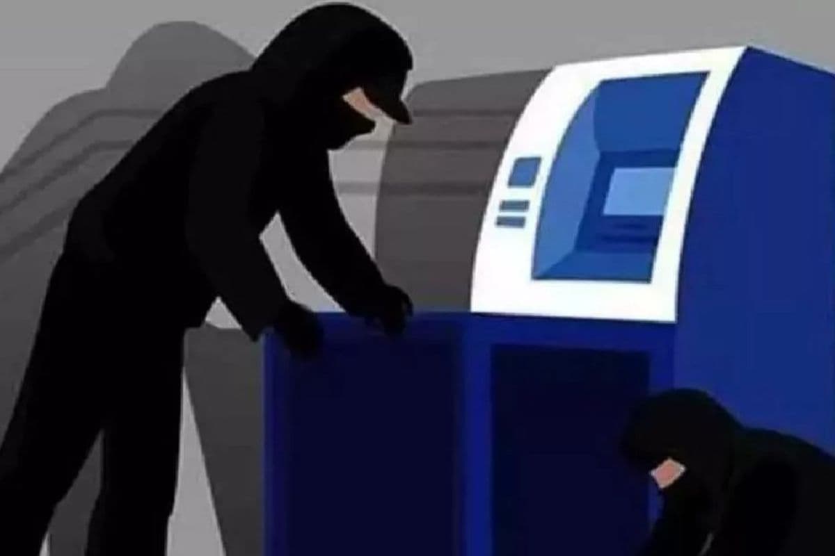 मुजफ्फरपुर में एटीएम से 2 लाख की लूट, गैस कटर से काट कैश बॉक्स ले भागे चोर