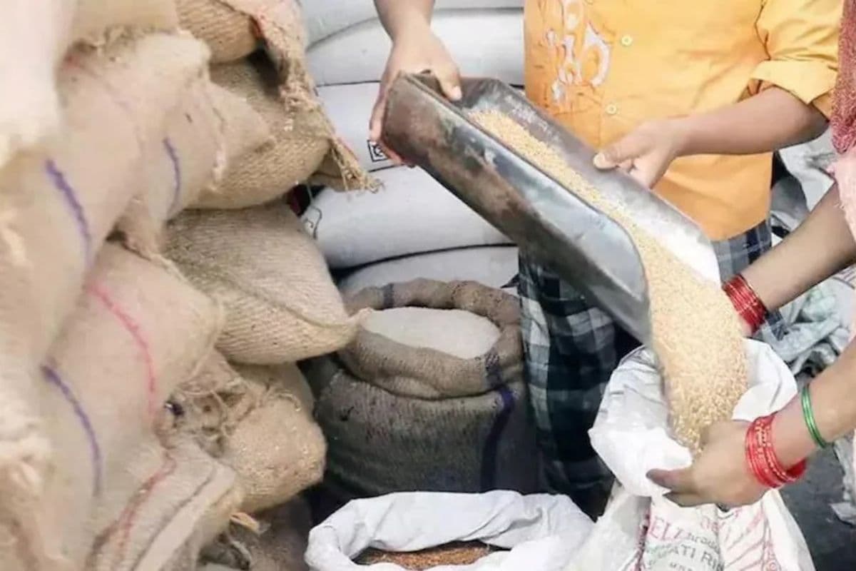 अब राशन डीलरों पर कसेगा शिकंजा, खाद्य एवं उपभोक्ता संरक्षण विभाग ने उठाया यह जरूरी कदम