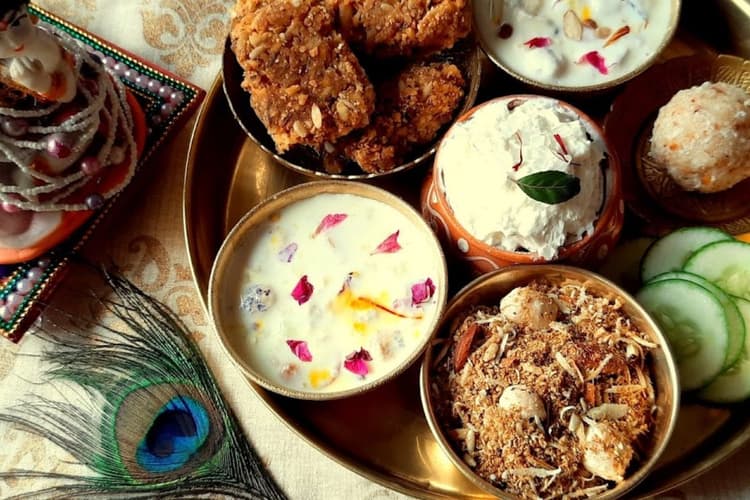 Janmashtami Special Sweets: जन्माष्टमी पर बनाएं ये खास 10 मिठाइयां, सभी हैं बाल गोपाल के मनपसंद भोग