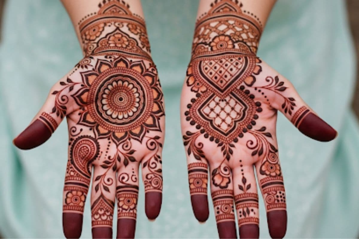 AI Mehndi Design: व्रत हो या त्योहार, बस करें एक क्लिक और हाथों में लग जाएगी खूबसूरत मेहंदी डिजाइन