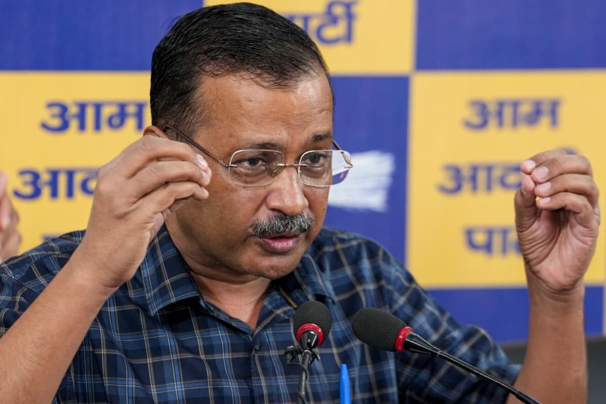 अमेरिकी टैरिफ के जवाब में भारत दिखाए ताकत – केजरीवाल ने की 100% टैक्स की मांग