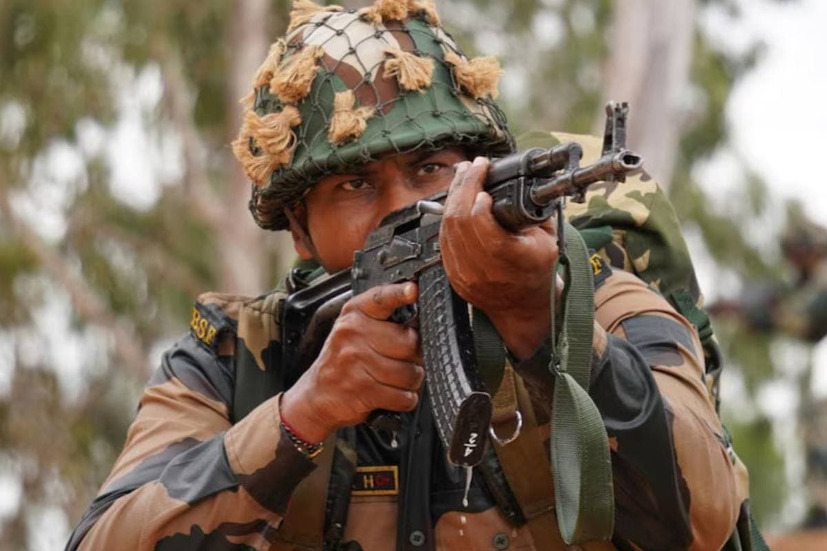 BSF Recruitment 2025: देश सेवा के साथ सरकारी नौकरी, BSF में 81000 रुपये तक वेतन पाने का अवसर