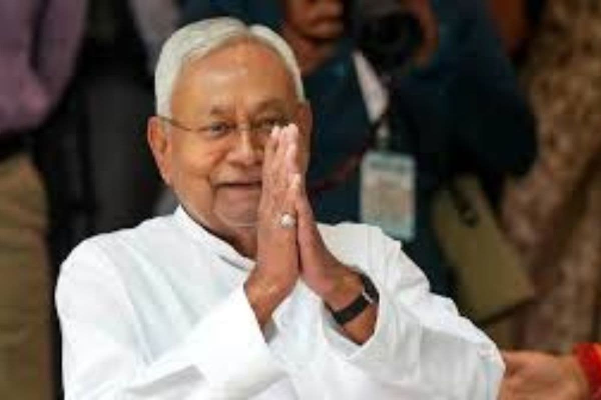 Bihar News: बिहार के 1.12 करोड़ लोगों के खाते में कल आएंगे 1100 रुपये,नीतीश सरकार देगी पेंशन की दूसरी किस्त