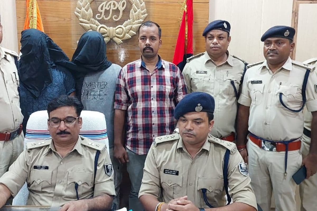 बिहार में फर्जी दस्तावेज और मार्कशीट बनाने वाले गिरोह का भंडाफोड़,  दो गिरफ्तार