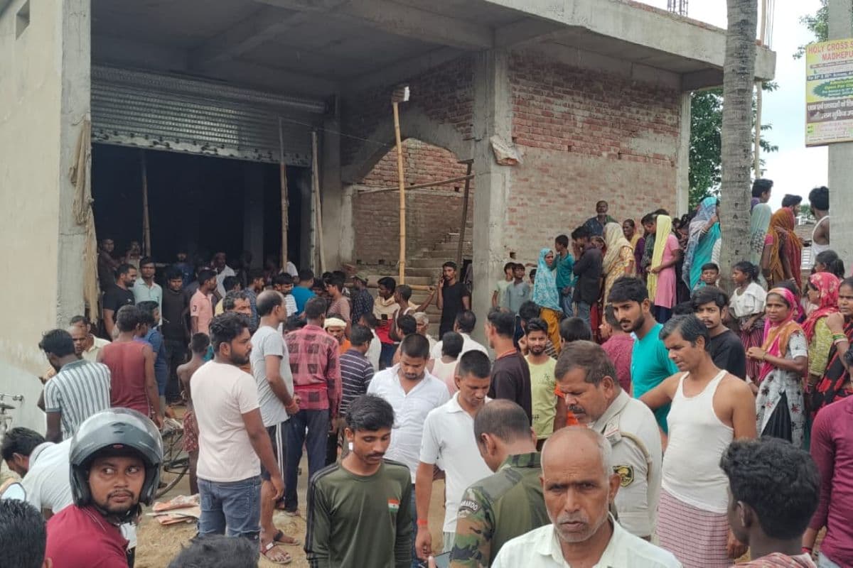 Bihar News: मधेपुरा में सेफ्टी टैंक बना मौत का कुंआ, दम घुटने से दो मजदूरों की मौत