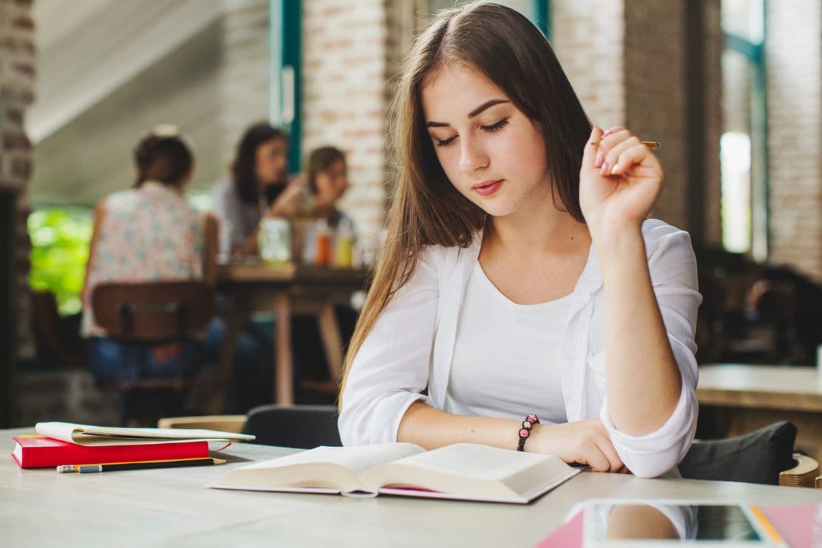 CAT की तैयारी कैसे करें? वर्किंग प्रोफेशनल्स यहां देखें Steps