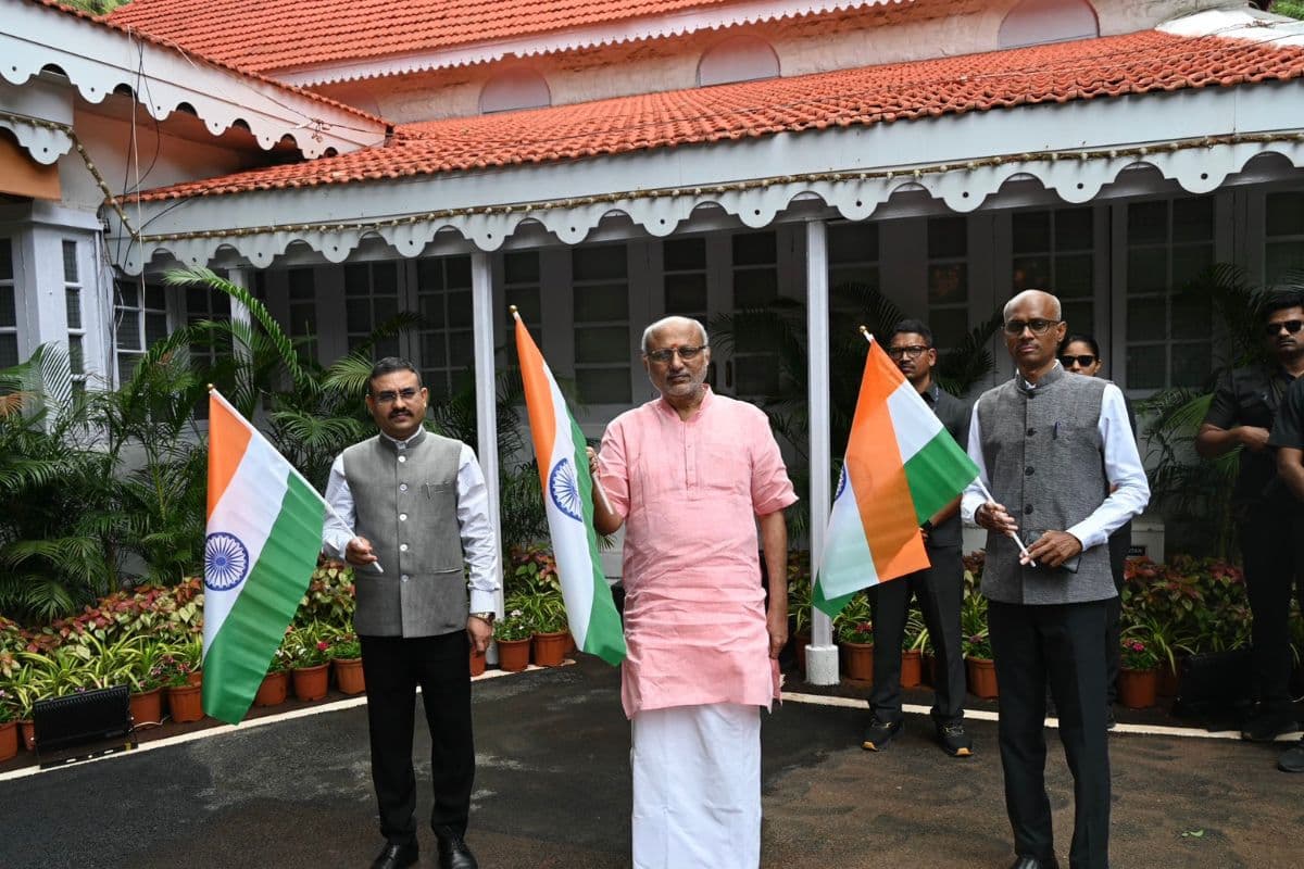 Who is CP Radhakrishnan: कौन हैं सीपी राधाकृष्णन? जिन्हें NDA ने बनाया है उपराष्ट्रपति पद का उम्मीदवार