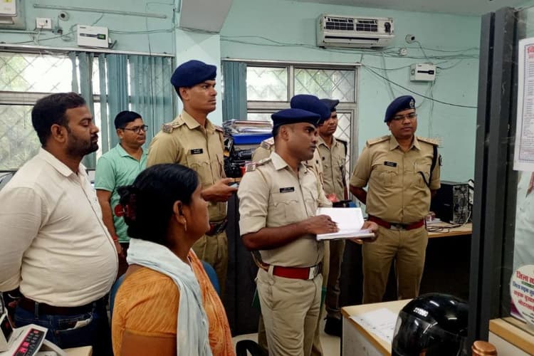 बिहार में परिवहन कार्यालय के कर्मियों ने दो करोड़ रुपए गबन किए! DTO ने केस दर्ज कराया