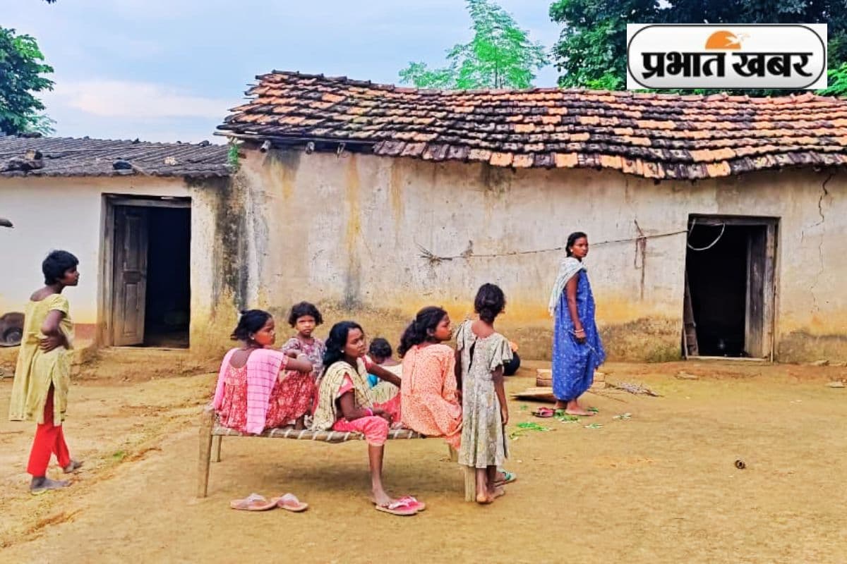 खरसावां के कुंडियासाई टोला में डायरिया से महिला की मौत, गांव पहुंचे डीसी और सिविल सर्जन