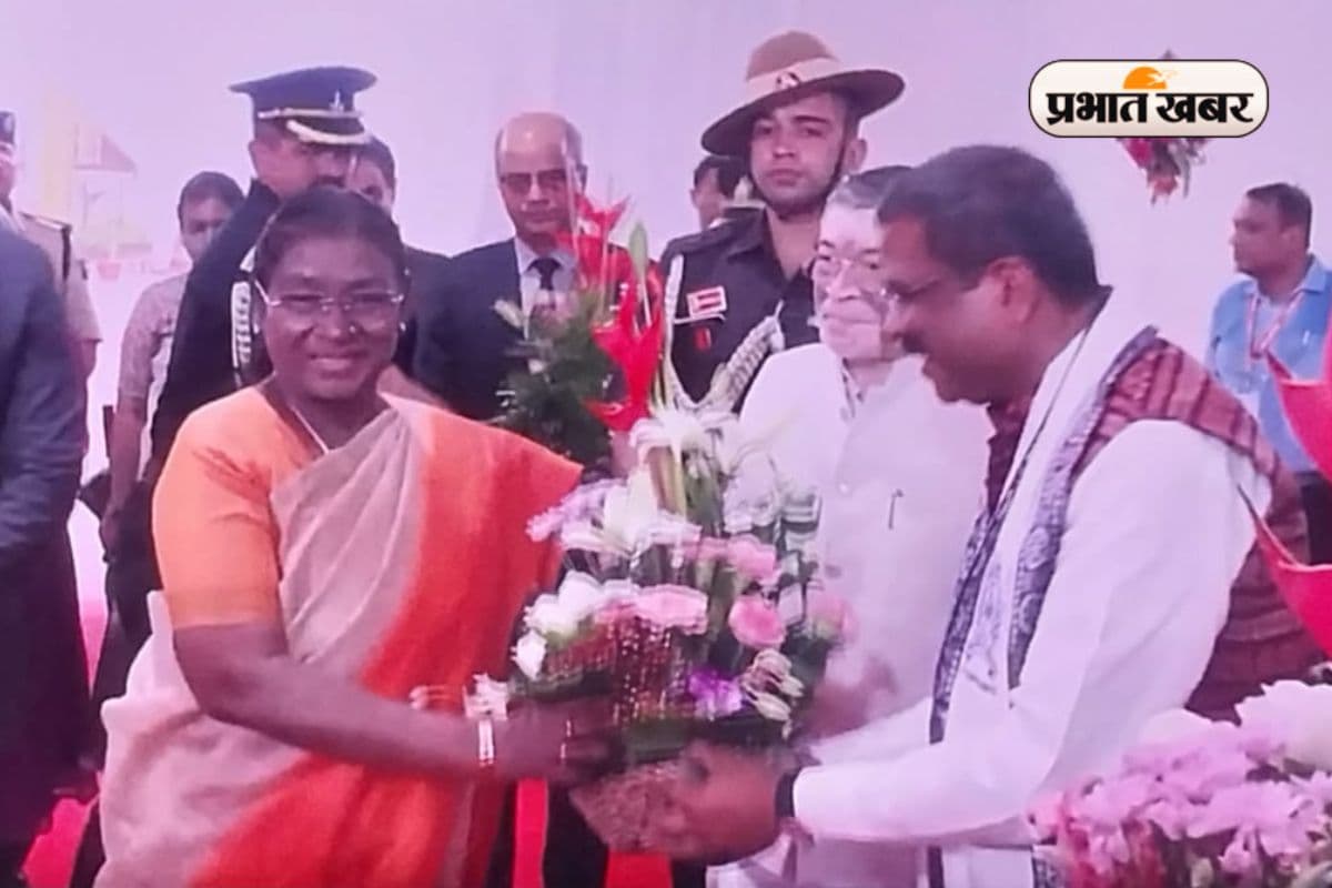 IIT-ISM Convocation: राष्ट्रपति द्रौपदी मुर्मू बोलीं "आप केवल इंजीनियर नहीं, भविष्य के निर्माता हैं"