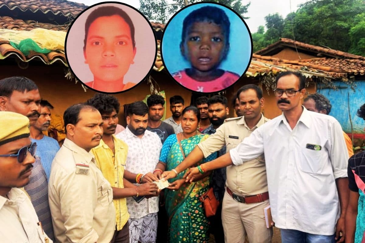 खूंटी में हाथी के हमले से ध्वस्त घर, मलबे में दबकर मां-बेटे की मौत