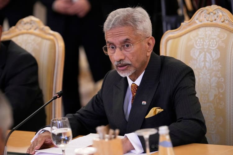 Jaishankar On US Tariffs: अमेरिकी टैरिफ पर डॉ जयशंकर ने सबको धो डाला, कहा- चीन रूसी तेल का सबसे बड़ा खरीदार, भारत नहीं
