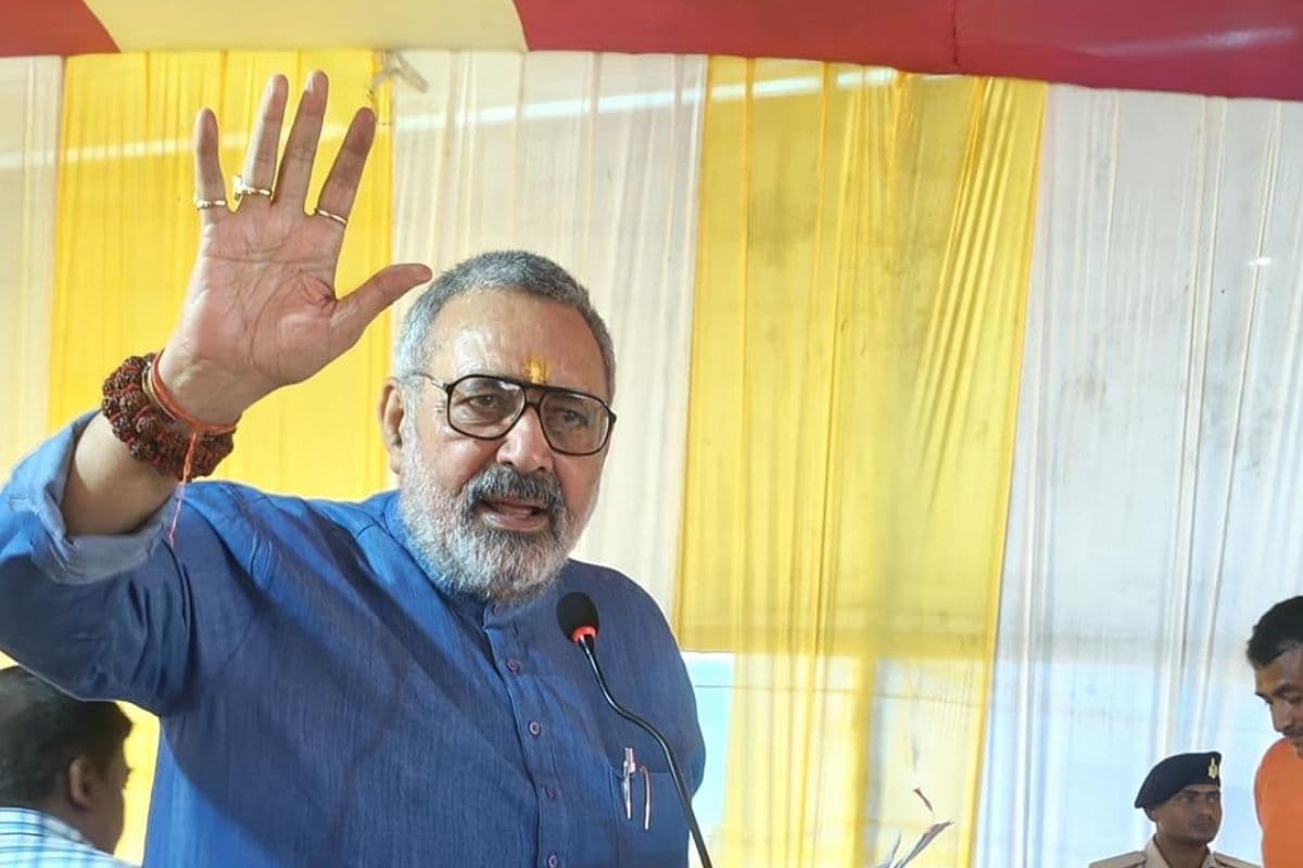 यह सरकार नकली गांधी की नहीं, खून और पानी साथ-साथ नहीं बहेंगे…गिरिराज सिंह का बाद बयान 