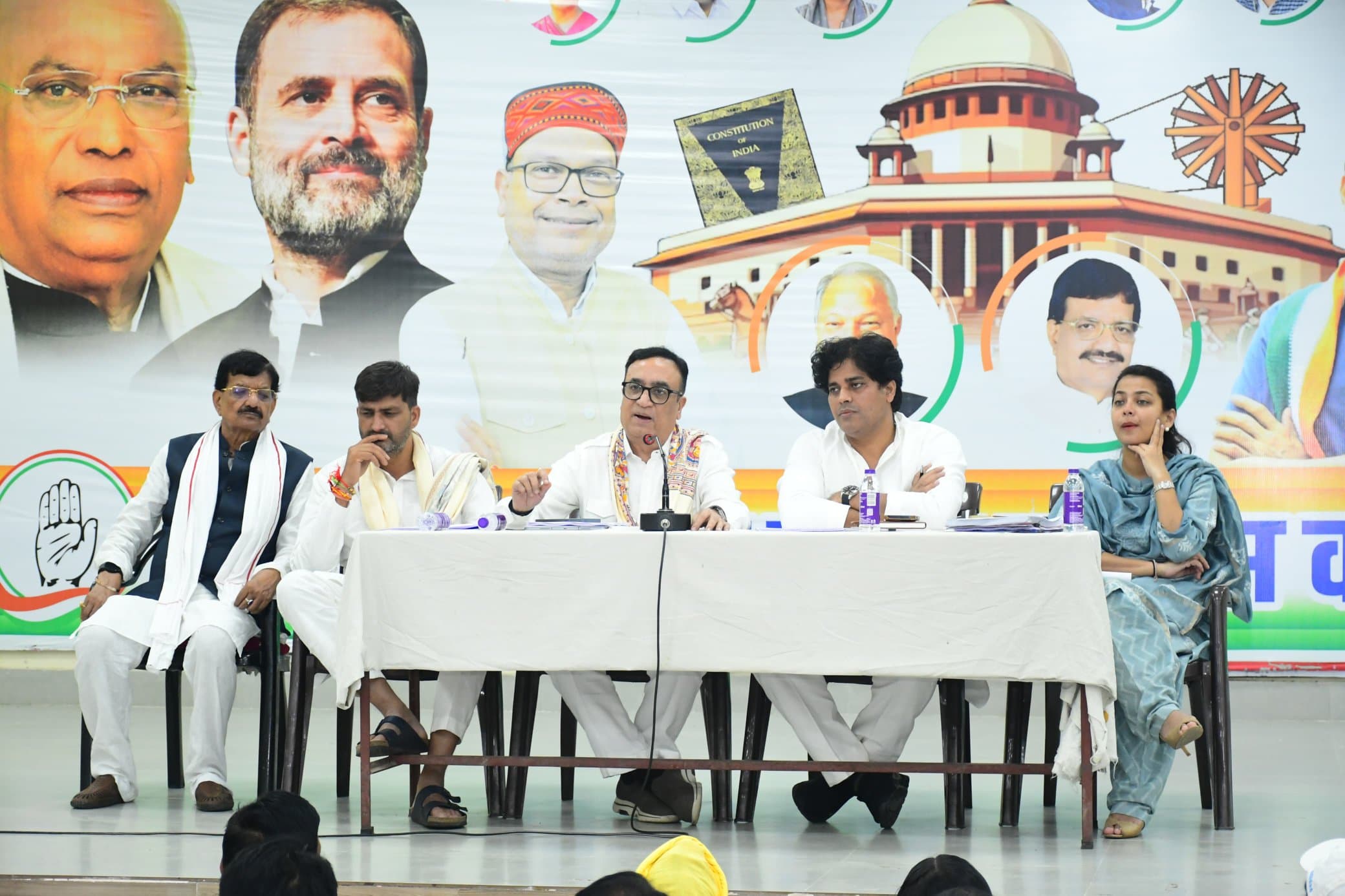 Bihar chunav: कांग्रेस की स्क्रीनिंग कमेटी की बैठक में उमड़े दावेदार,19 जिलों के 1500 लोगों ने ठोका टिकट पर दावा