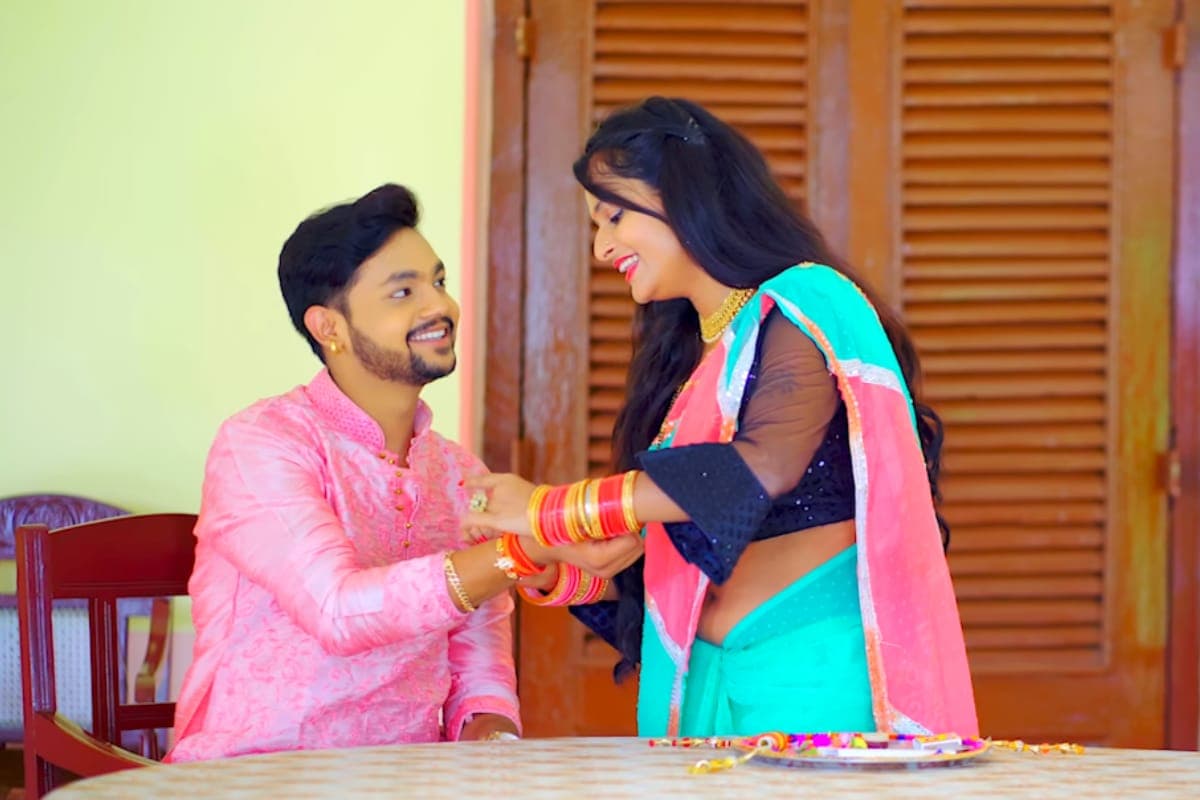 Bhojpuri: राखी पर लोगों को रुला गया अंकुश राजा का ये भोजपुरी गाना, 'रक्षाबंधन' बना यूट्यूब पर रिकॉर्ड तोड़ हिट