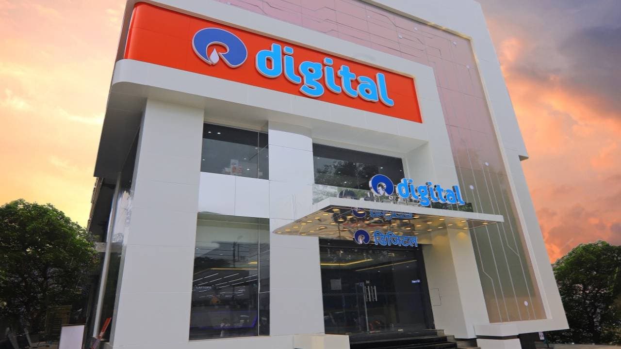 ₹20000 में AC और ₹30000 में iPhone! इंडिपेंडेंस डे पर यहां मिल रही बेहतरीन डील्स