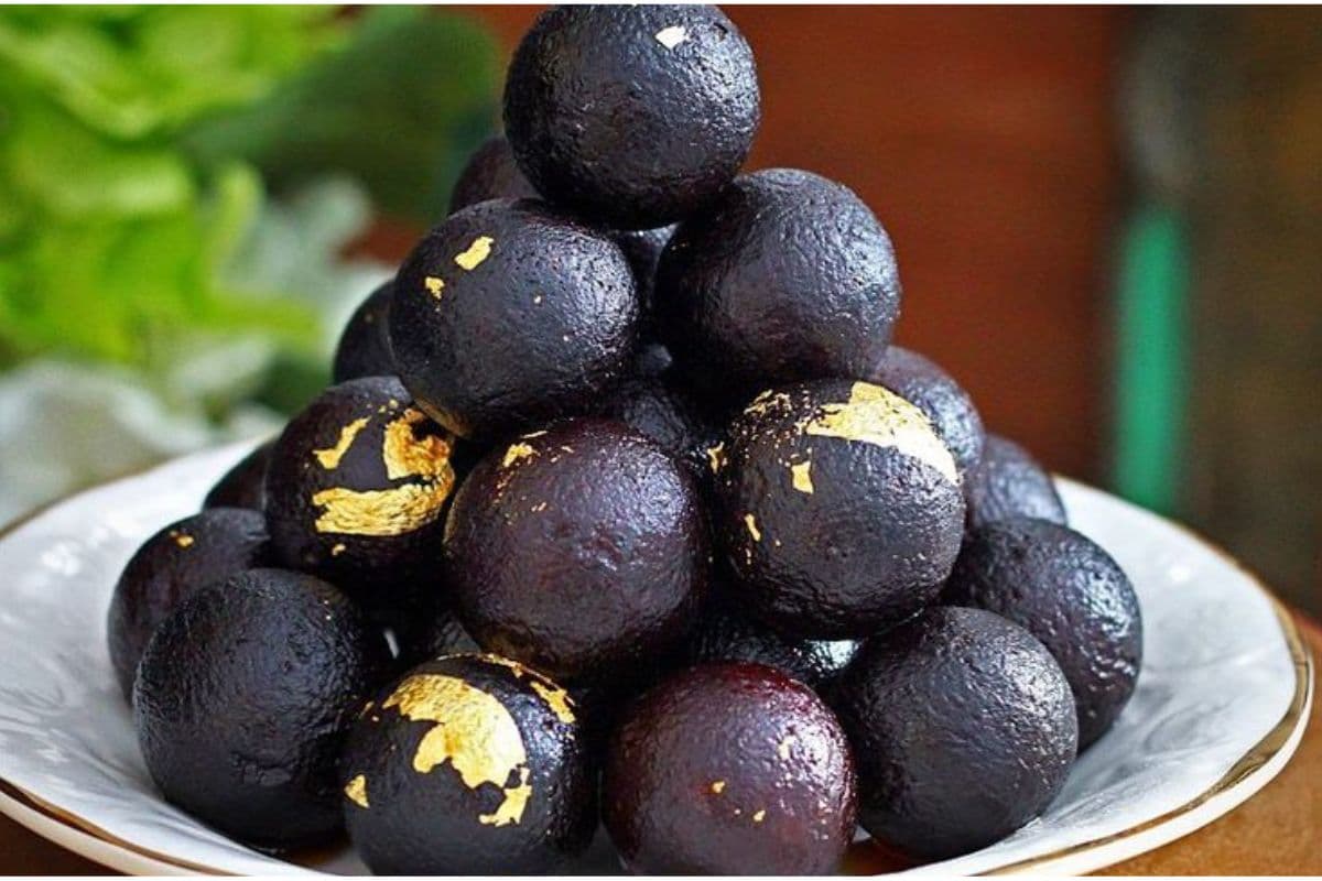 Kala Jamun Recipe: 15 मिनट में घर पर बनाएं सुपर सॉफ्ट और झटपट काला जामुन