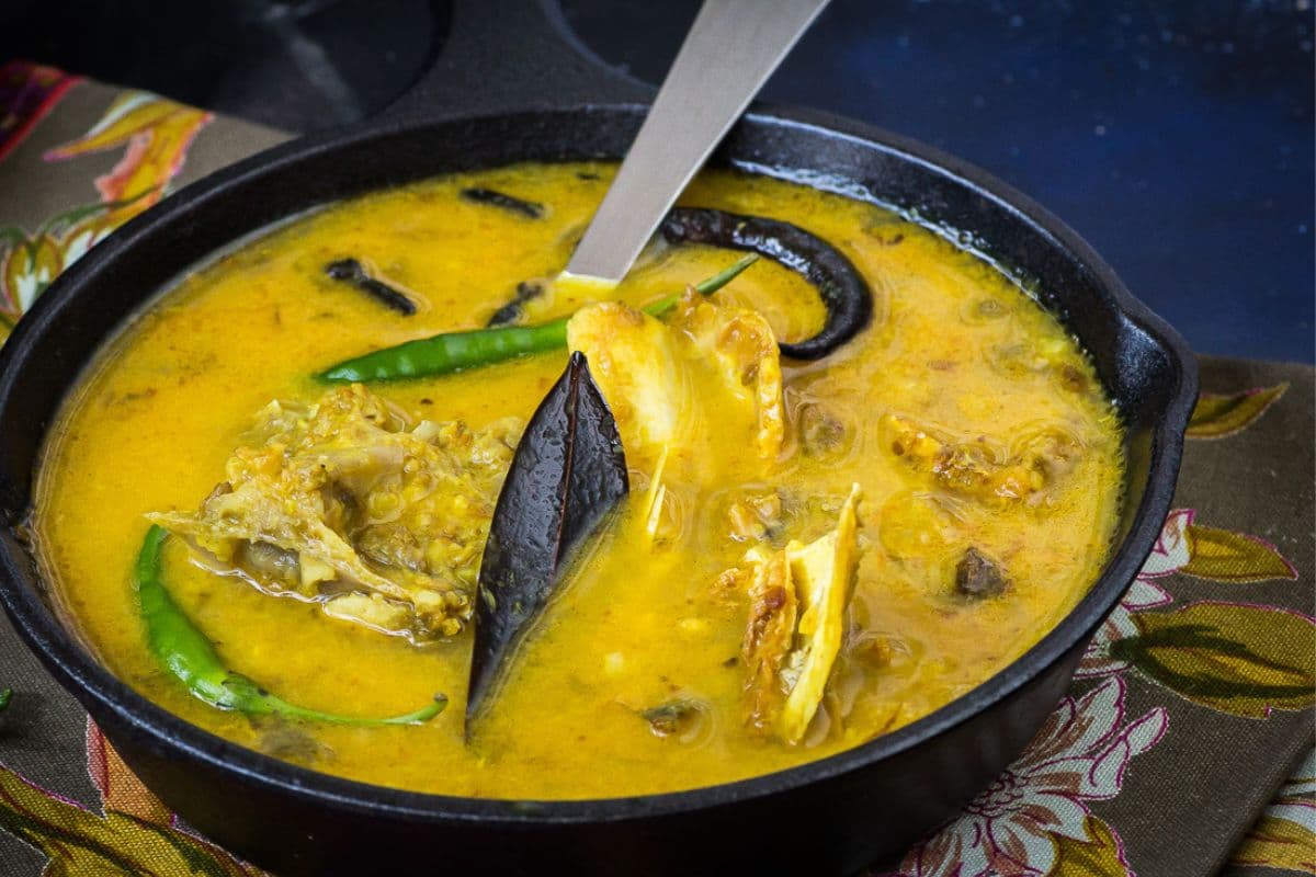 Macher Matha Diye Daal Recipe:कभी नहीं खाई होगी मछली के सिर से बनी यह टेस्टी दाल