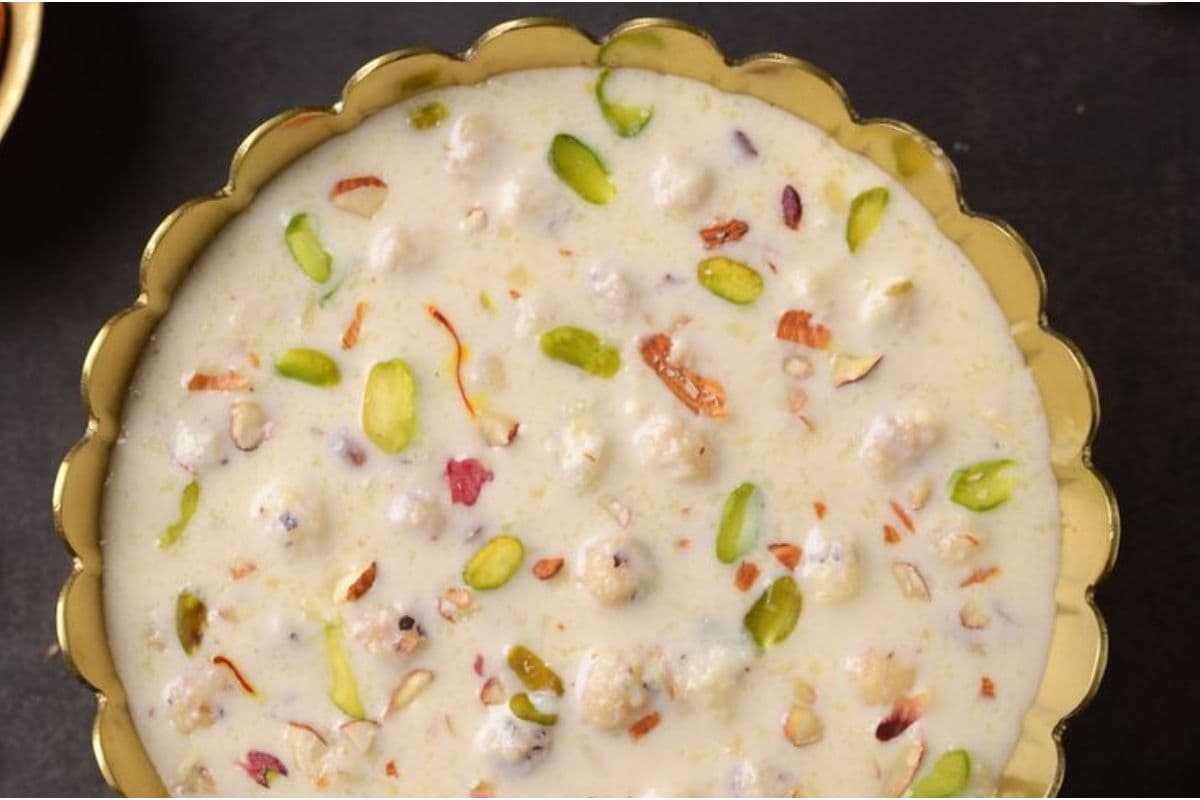 Makhana Pak Recipe: सिर्फ 15 मिनट में बनाएं मखाना पाक,जन्माष्टमी का सबसे आसान प्रसाद