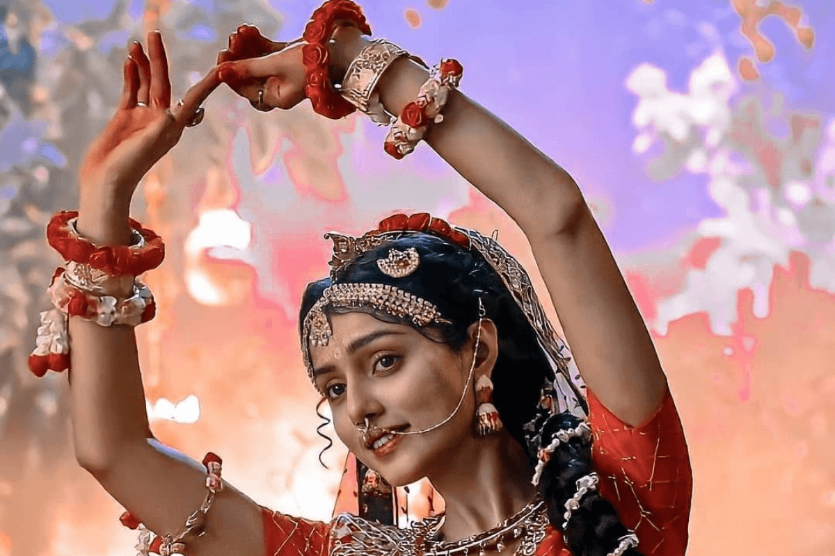 Radha Ashtami: राधा अष्टमी पर राधारानी की तरह करें श्रृंगार, कपड़ों से लेकर मेकअप के यहां से लें टिप्स