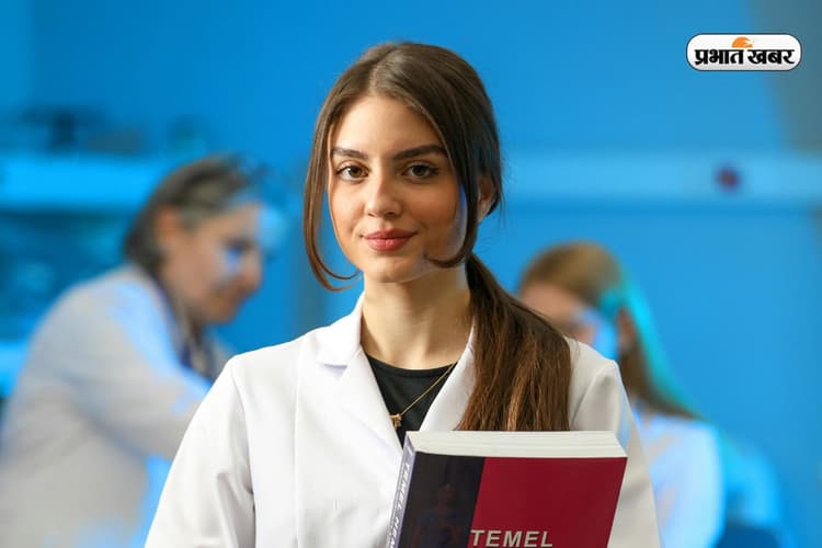 NEET UG Merit List 2025: MBBS एडमिशन के लिए मेरिट लिस्ट जारी, आरव अग्रवाल टॉपर, मंजाबापू को Rank 2