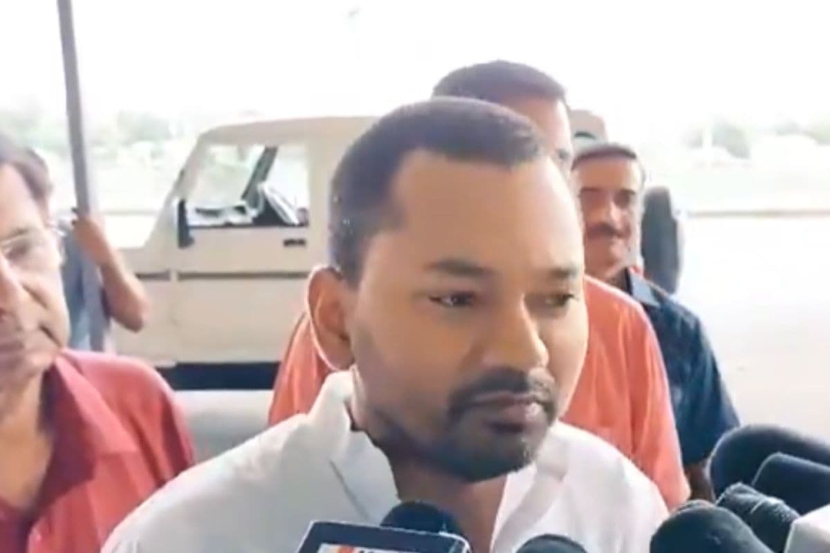 तेजस्वी यादव के बयान पर निशांत कुमार का पलटवार, बोले- 20 साल से नकल ही कर रहे हैं… 