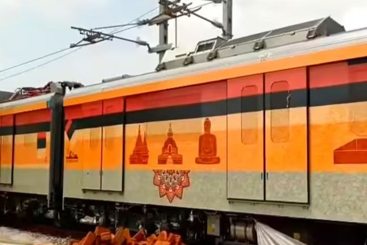 पटना मेट्रो में ऑरेंज बोगियां और मधुबनी पेंटिंग की नक्काशी...गोलघर समेत बिहार की धरोहरों की तस्वीरें