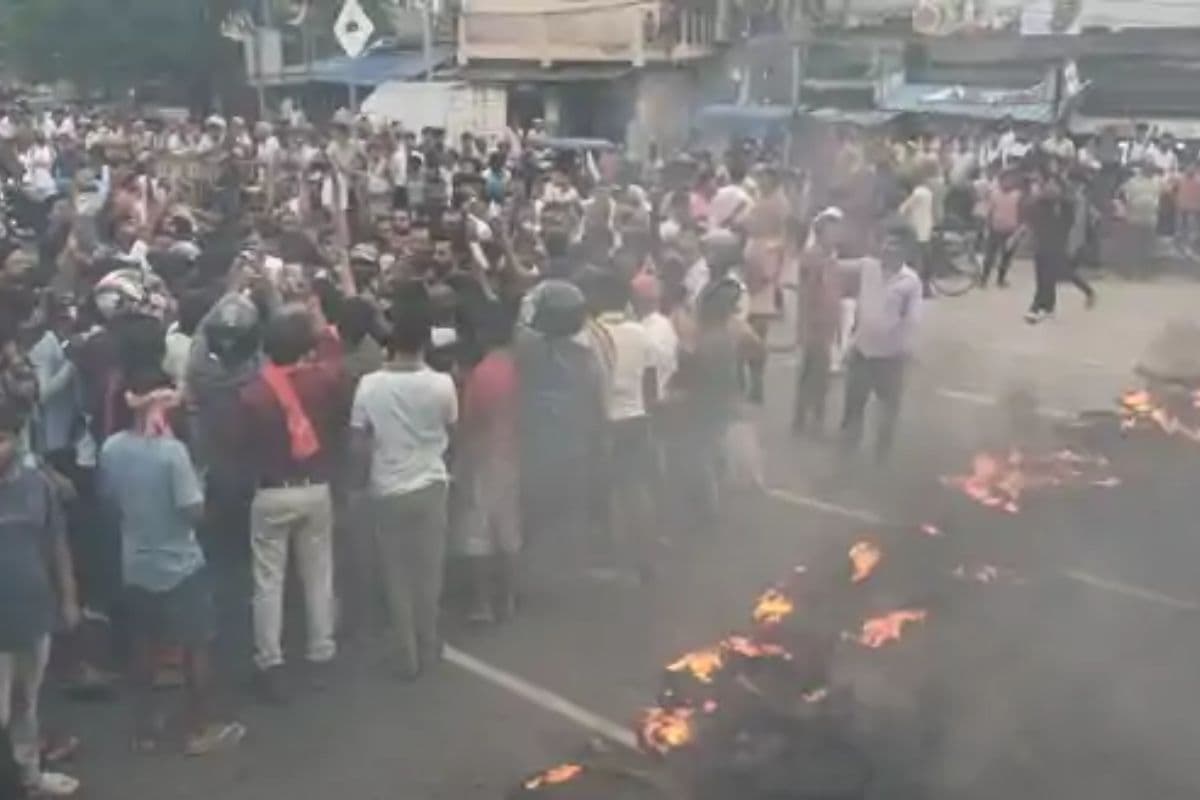 Patna News: पटना के अटल पथ पर लगा भीषण जाम, मासूमों की हत्या से सड़क पर उतरे सैकड़ों लोग