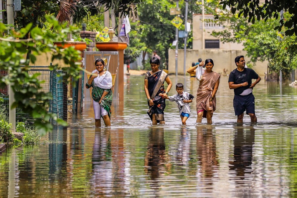 Aaj Ka Mausam: आज इन राज्यों में होगी भयंकर बारिश, आंधी-तूफान और वज्रपात का अलर्ट