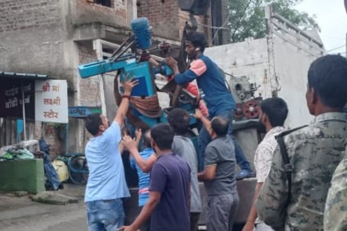झारखंड में अवैध गन फैक्ट्री का खुलासा, बिहार में हथियारों की होती थी सप्लाई, समीर सरदार की तलाश में छापेमारी
