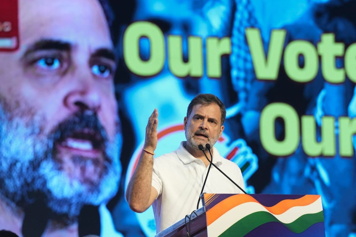Rahul Gandhi vs ECI: ‘घोषणापत्र पर हस्ताक्षर करें या देश से माफी मांगें राहुल गांधी,’ वोट चोरी के आरोप पर EC सख्त