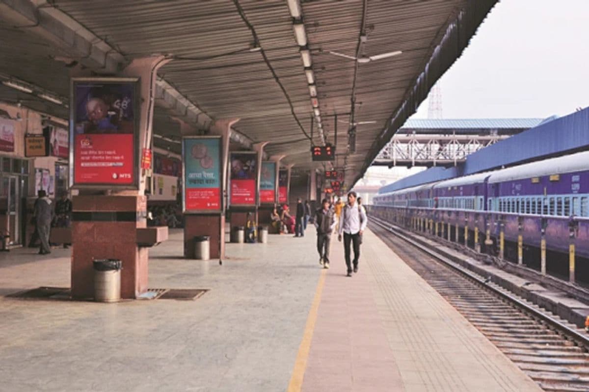 Bihar Train: बिहार में टला रेल हादसा, घंटो रुकी ट्रेन सेवा