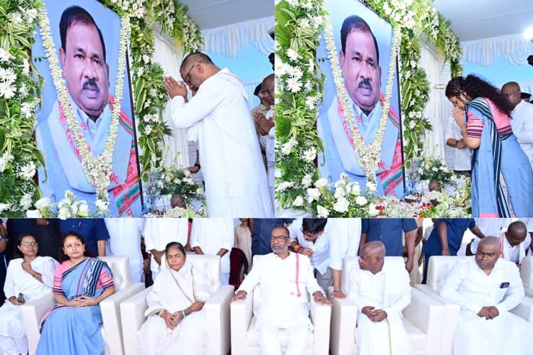 कल्पना संग दिवंगत मंत्री रामदास सोरेन के संस्कार भोज में शामिल होने घोड़ाबांधा पहुंचे सीएम हेमंत सोरेन, दी श्रद्धांजलि