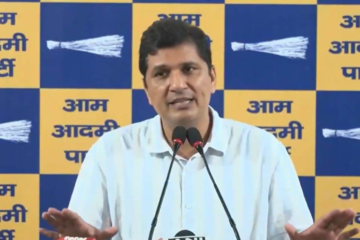 Hospital Construction Scam: AAP की मुश्किलें बढ़ीं, पूर्व मंत्री सौरभ भारद्वाज के घर ED ने मारा छापा