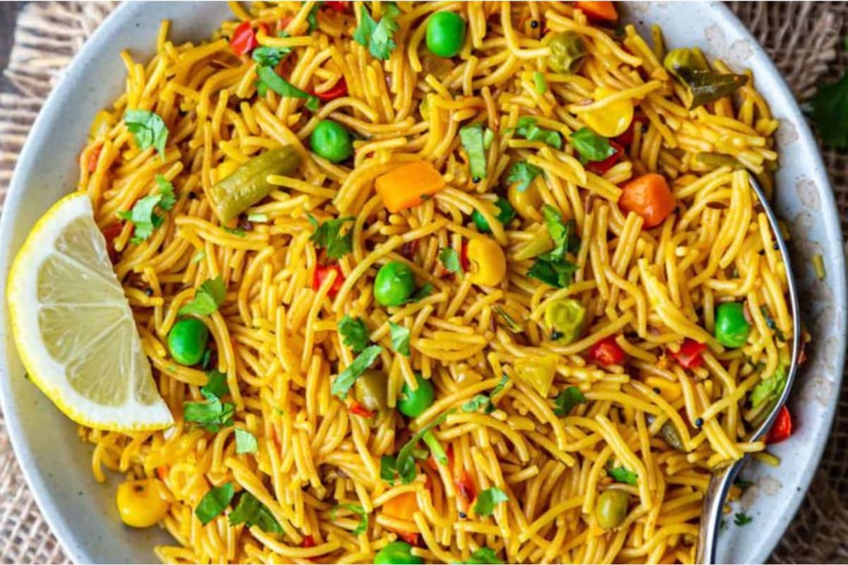 Sevai Upma Recipe: सिर्फ 10 मिनट में बनाएं टेस्टी और हेल्दी सेवई उपमा