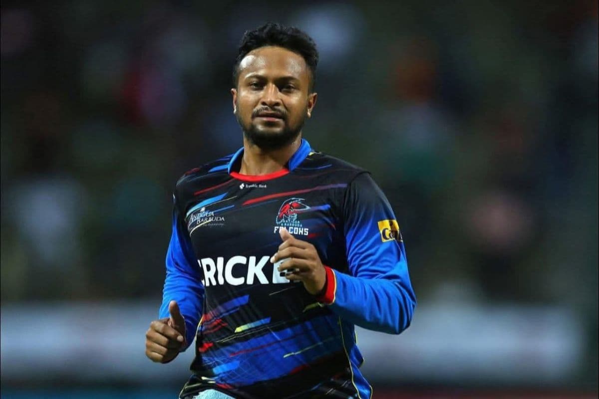 Shakib al Hasan completes 500 wicket in T20s.