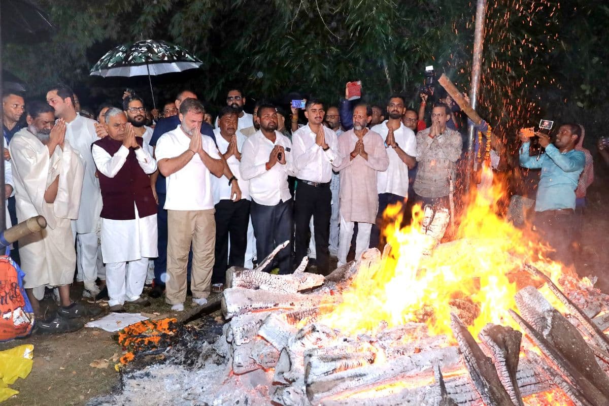 Shibu Soren Last Rites In Nemra