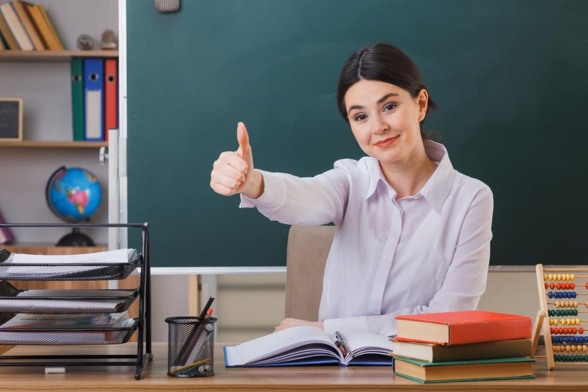 UDISE Report: देश में पहली बार शिक्षकों की संख्या 1 करोड़ के पार, UDISE रिपोर्ट 2024-25 में देखें आंकड़ें