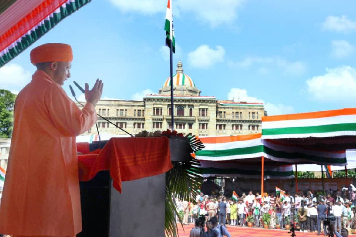 Independence Day 2025 : 'ऑपरेशन सिंदूर' भारतीय सेना के शौर्य का प्रतीक, सीएम योगी ने कहा