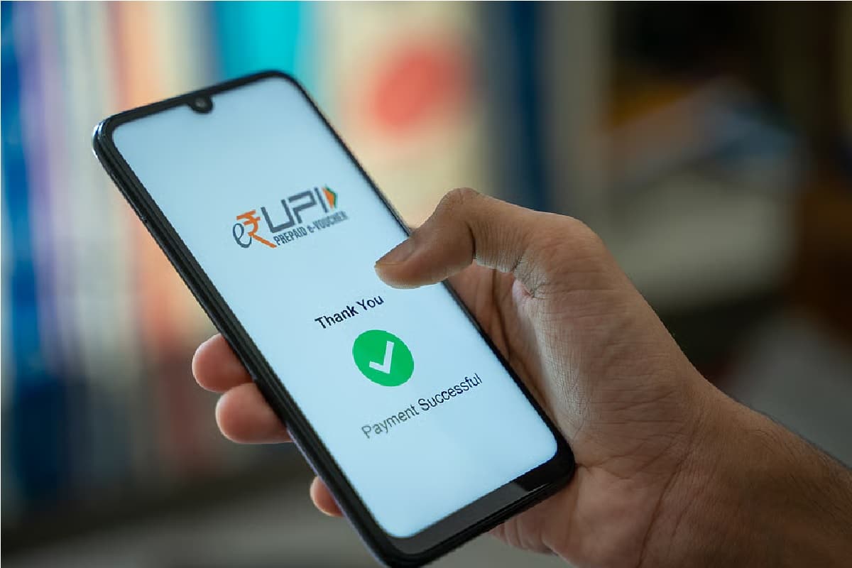 बिना सिम के UPI ट्रांजेक्शन कर सकेंगे NRI, एयू स्मॉल फाइनेंस बैंक ने 12 देशों में शुरू की नई सेवा