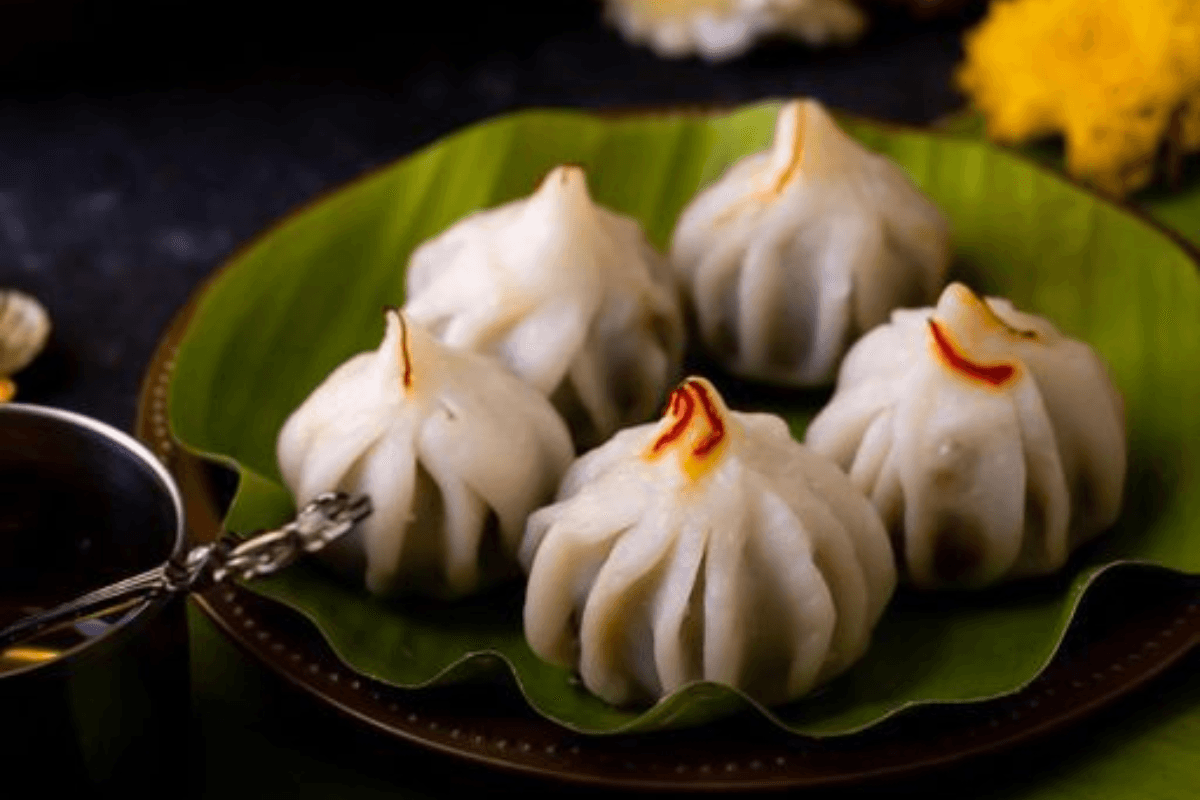 Ukadiche Modak Recipe: श्री गणेश को भोग लगाएं उकडीचे मोदक
