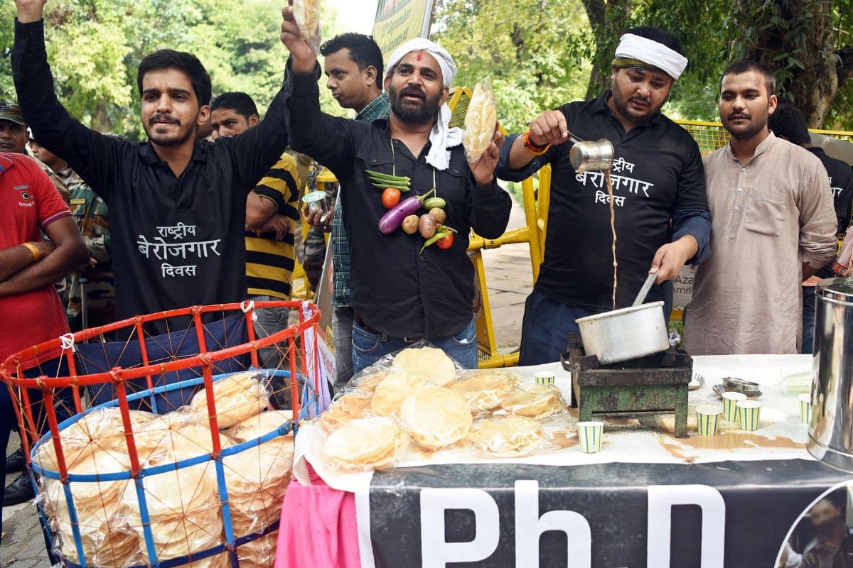 जुलाई में घटी बेरोजगारी, पुरुषों की तुलना में महिलाओं को ज्यादा मिल रहे रोजगार, आंकड़ों से खुलासा