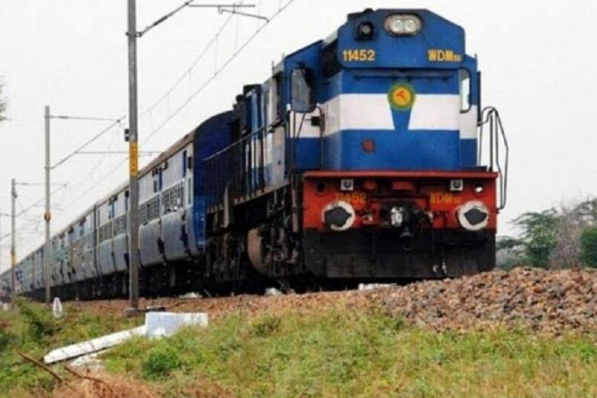 Bihar Train News: 12 जोड़ी स्पेशल ट्रेनों के परिचालन का बढ़ा समय, रेलवे ने इस वजह से लिया बड़ा फैसला…